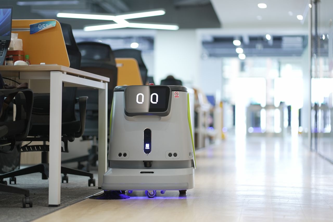 PUDU 業務用ロボット